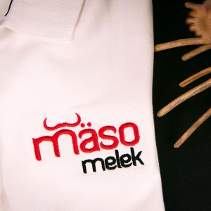 Reklamná strojová výšivka